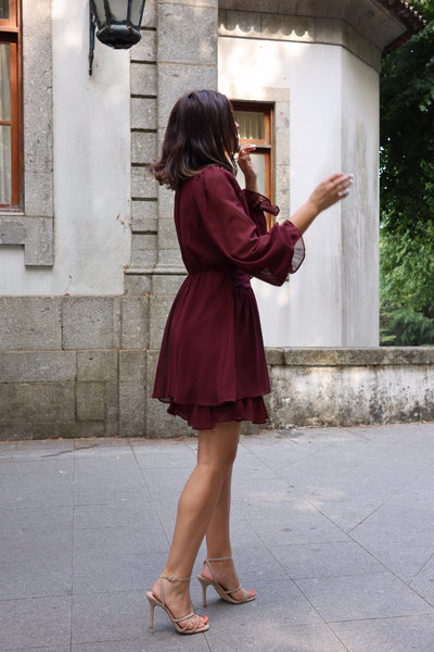 Vestido bordô Betinna