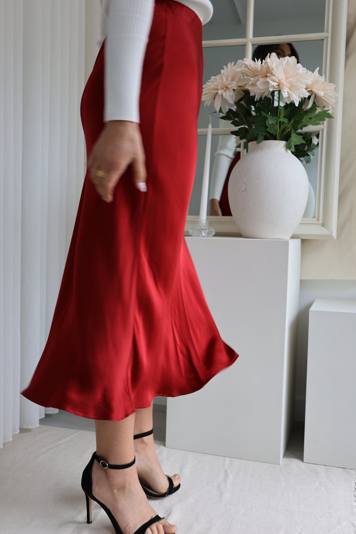 Aida red skirt