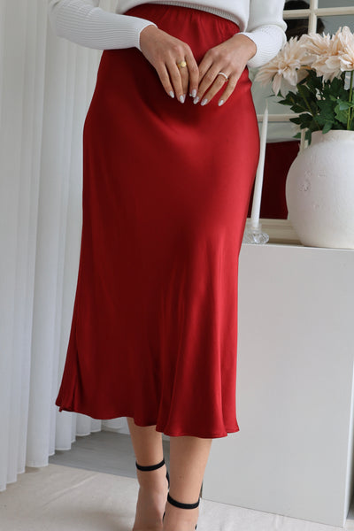 Aida red skirt