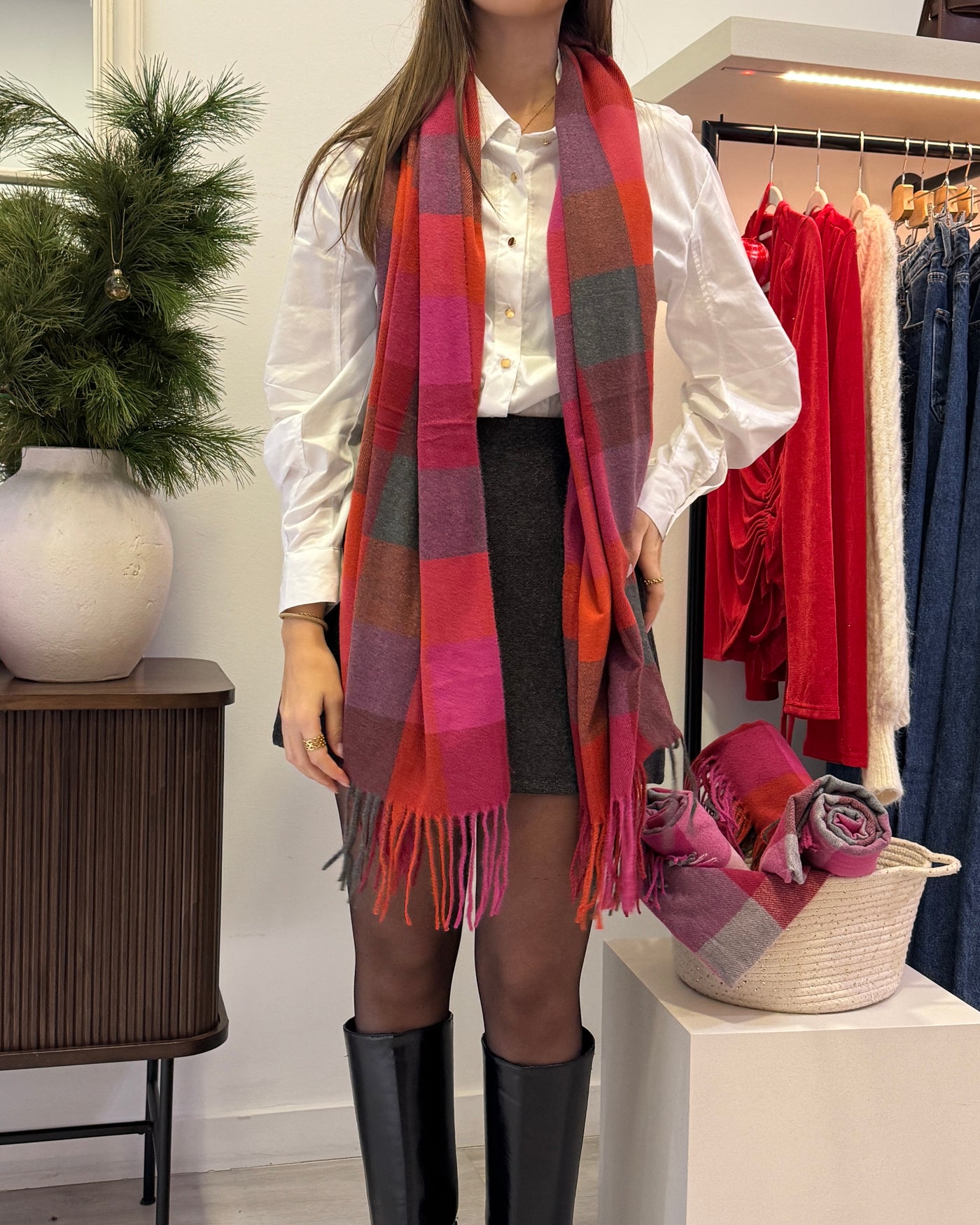 Cachecol vermelho Paris